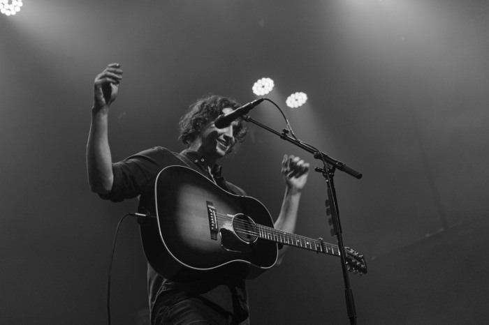 Dean Lewis playing the guitar in Houston for the "A Place We Knew Tour"